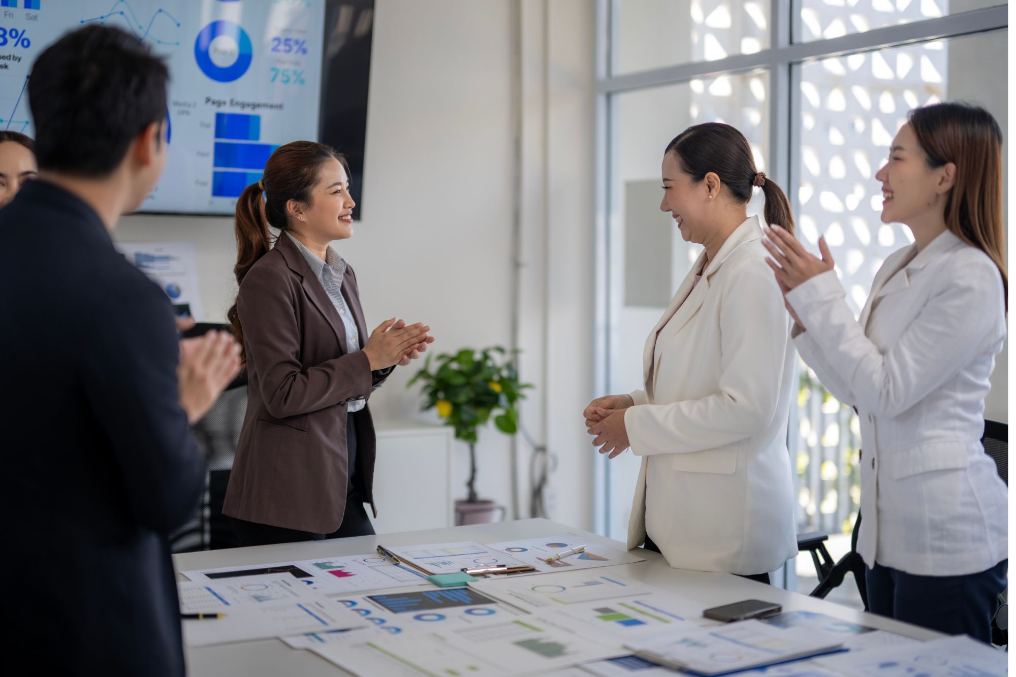 suivi des encours, relances efficaces, anticipation des délais